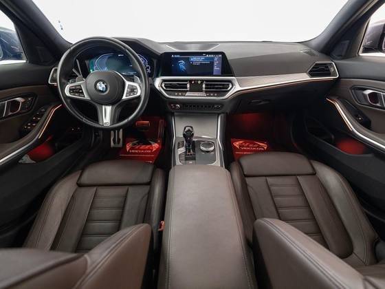 BMW 330e 2022