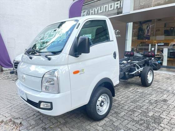 HYUNDAI HR 2024