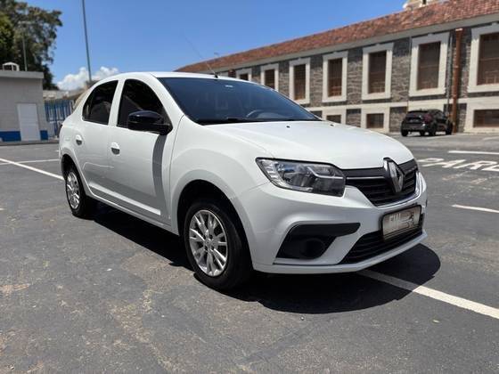 RENAULT LOGAN 2024