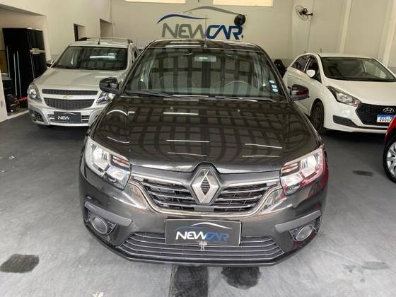 RENAULT LOGAN 2024