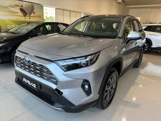 TOYOTA RAV4 2025