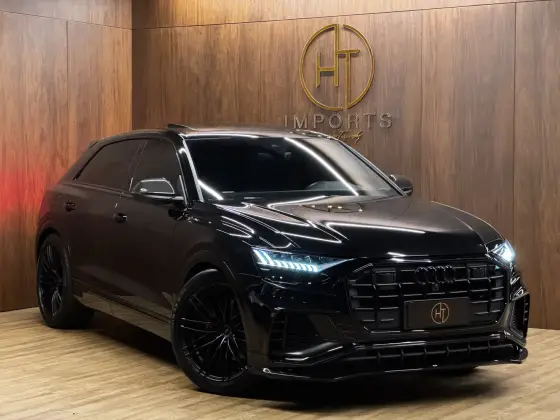 AUDI Q8 2022