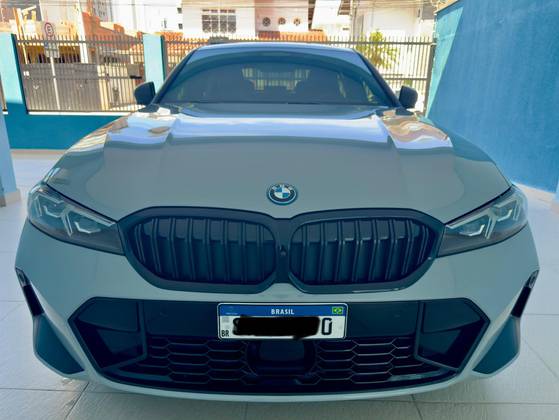 BMW 330e 2024