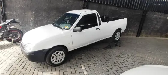 FORD COURIER 2012