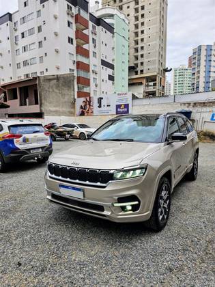 JEEP COMMANDER 2024