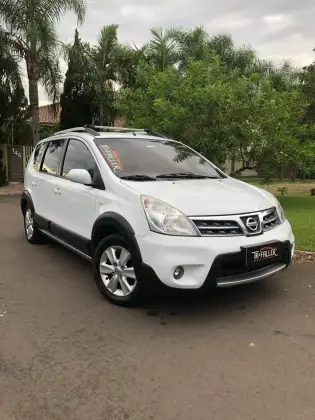 NISSAN LIVINA 2014