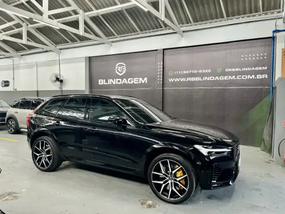 VOLVO XC60 2022