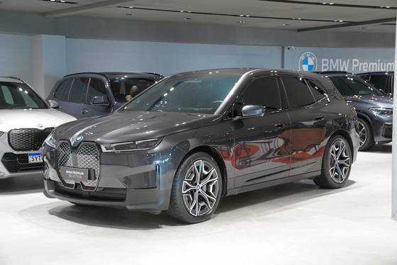 BMW iX 2023