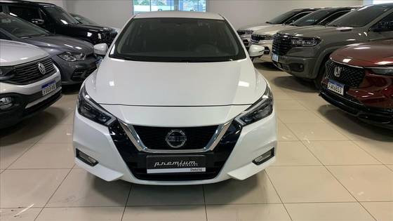 NISSAN VERSA 2023