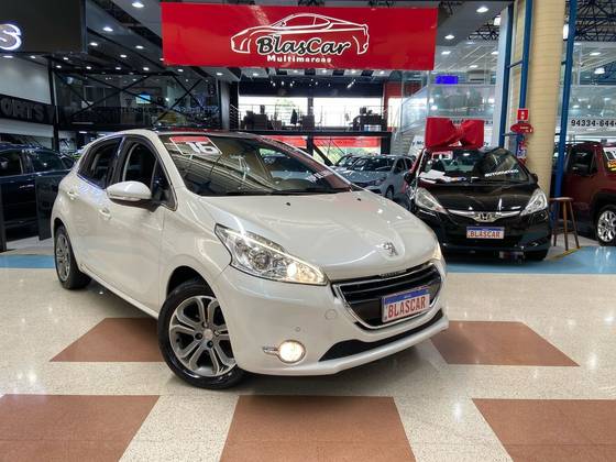 PEUGEOT 208 2016