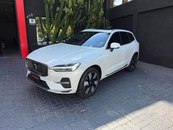 VOLVO XC60 2024
