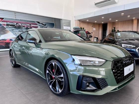 AUDI A5 2025