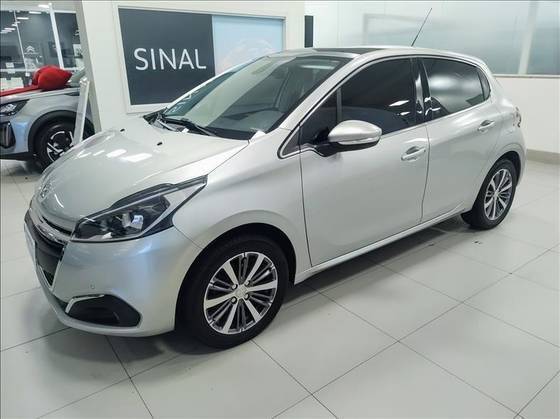 PEUGEOT 208 2017