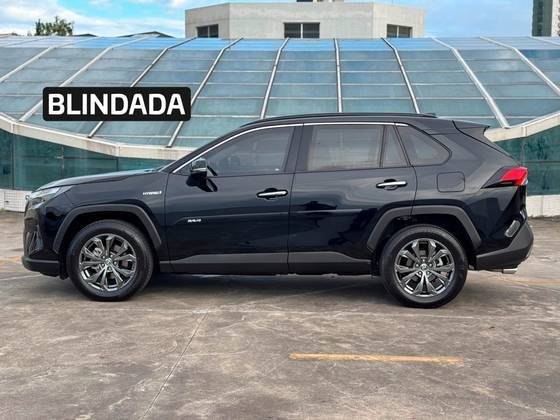 TOYOTA RAV4 2024