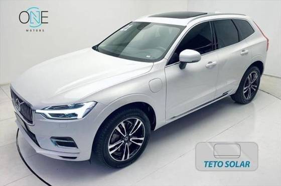 VOLVO XC60 2021