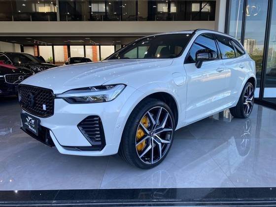VOLVO XC60 2023