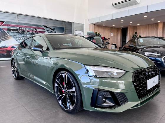 AUDI A5 2025