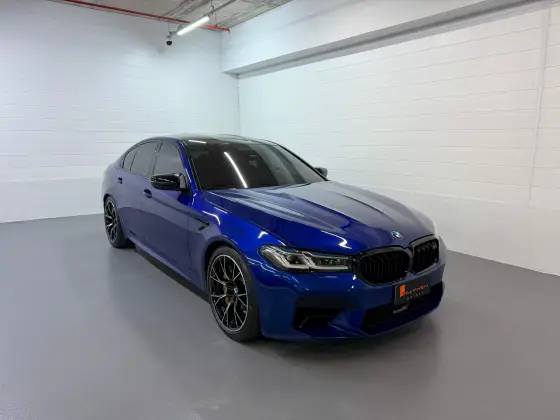 BMW M5 2022