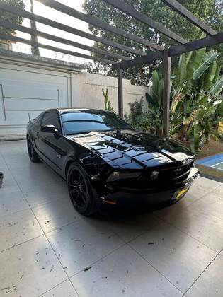 FORD MUSTANG 2011