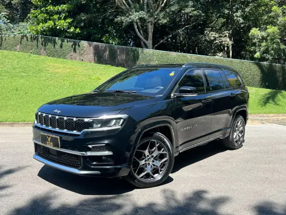 JEEP COMMANDER 2023