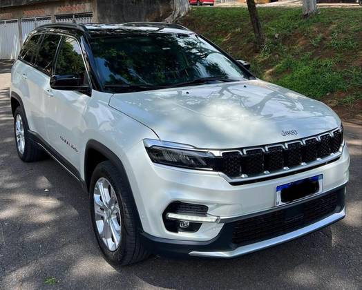 JEEP COMMANDER 2024