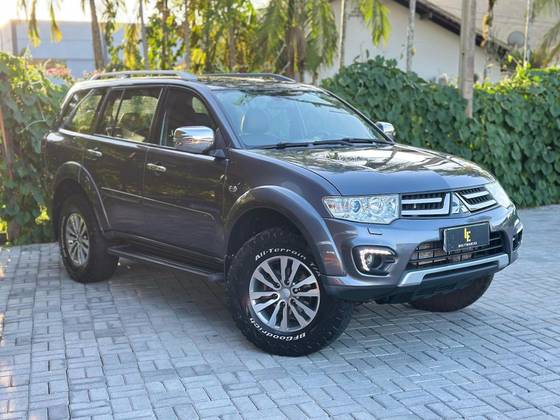 MITSUBISHI PAJERO 2018