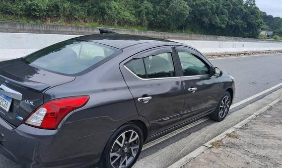 NISSAN VERSA 2017