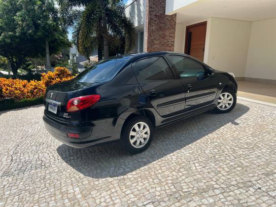PEUGEOT 207 2010
