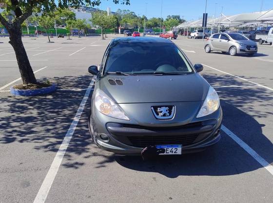 PEUGEOT 207 2011