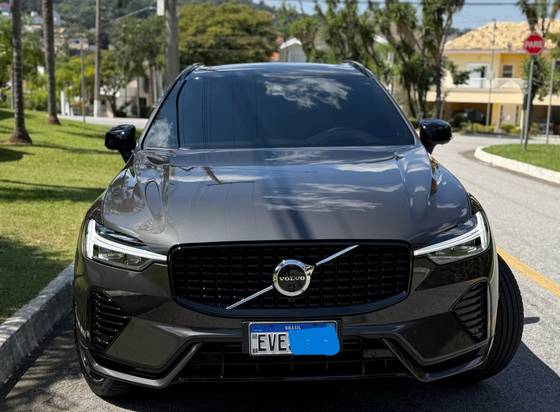VOLVO XC60 2023
