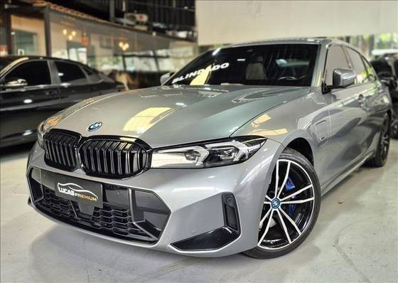 BMW 330e 2023