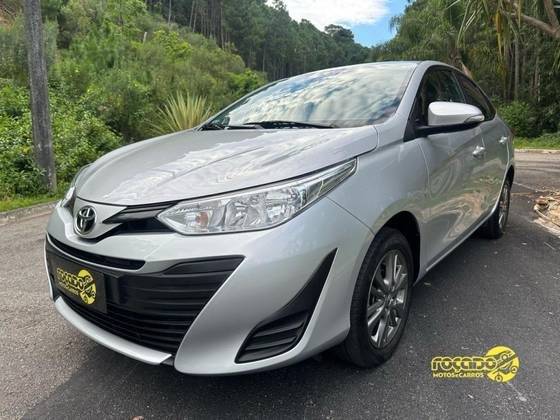 TOYOTA YARIS 2021