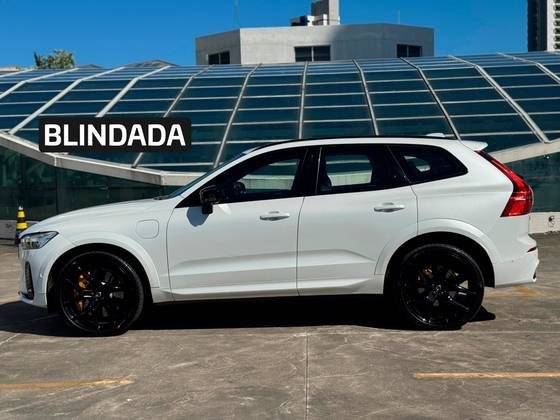 VOLVO XC60 2022