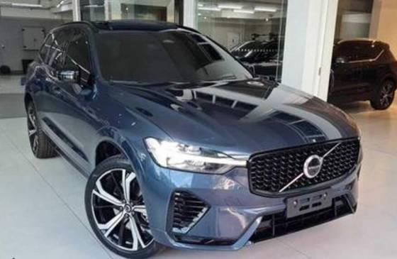 VOLVO XC60 2025