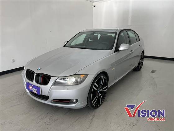 BMW 320i 2011