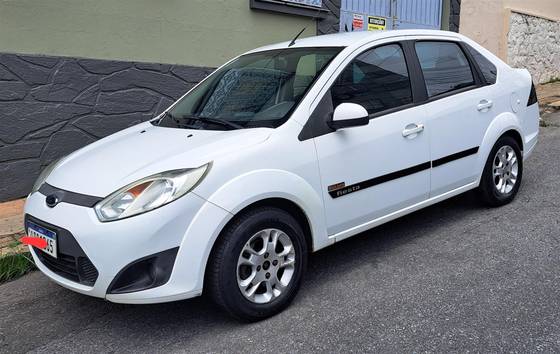 FORD FIESTA 2013