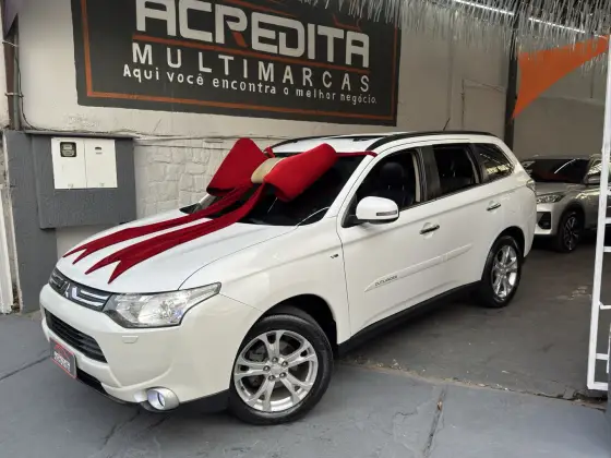 MITSUBISHI OUTLANDER 2015