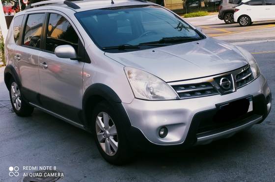 NISSAN LIVINA 2014