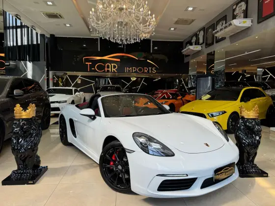 PORSCHE 718 2018