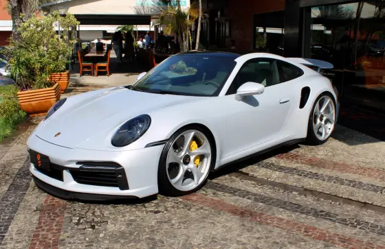 PORSCHE 911 2023