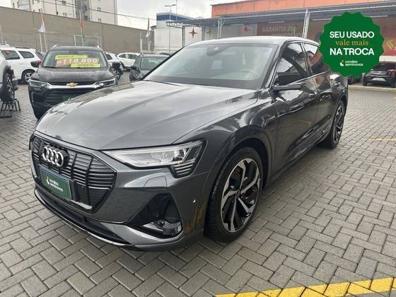 AUDI E-TRON 2021