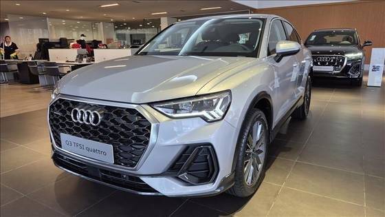 AUDI Q3 2024