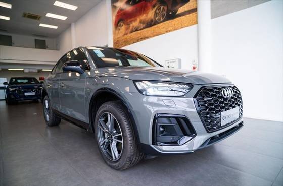 AUDI Q5 2024