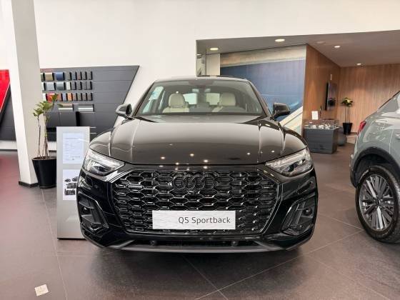AUDI Q5 2025