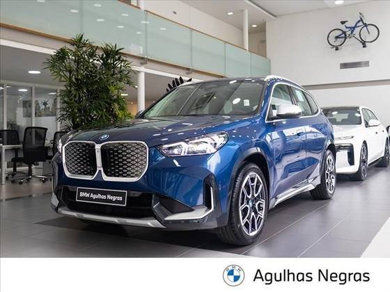 BMW iX1 2025