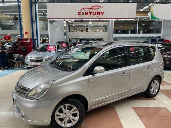 NISSAN LIVINA 2013