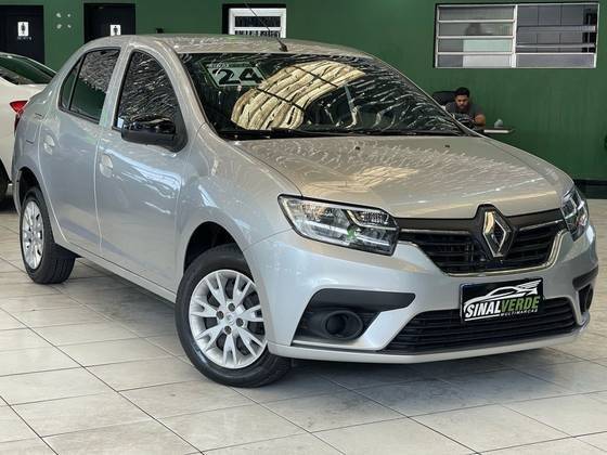 RENAULT LOGAN 2024