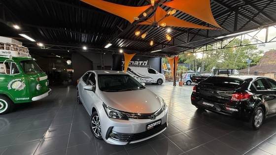 TOYOTA COROLLA 2018