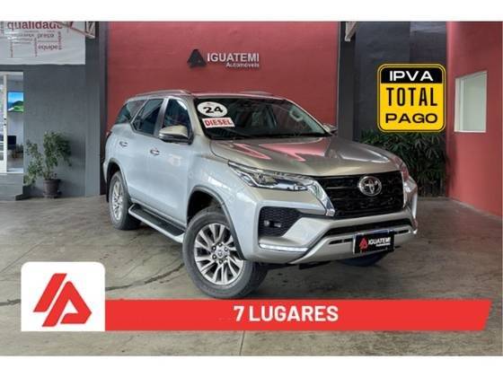 TOYOTA HILUX SW4 2024