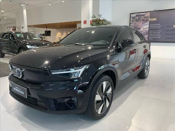 VOLVO C40 2024